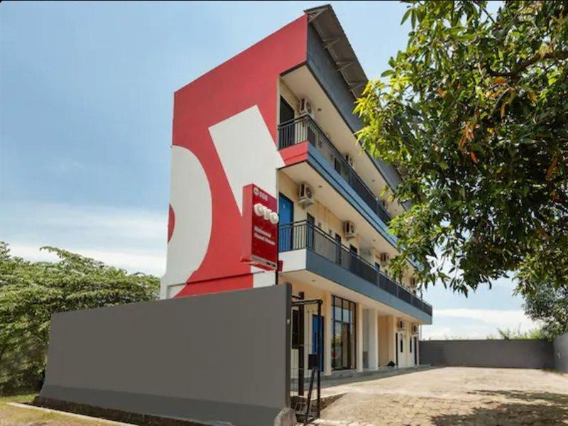 Richmond Guest House Cirebon Redpartner Εξωτερικό φωτογραφία