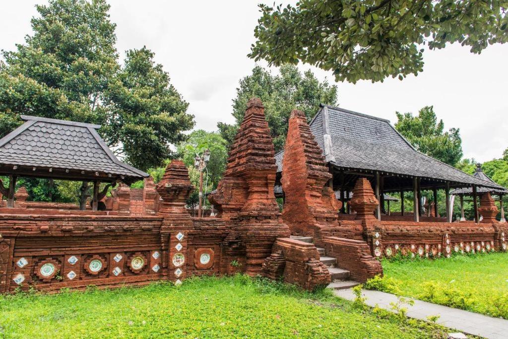 Richmond Guest House Cirebon Redpartner Εξωτερικό φωτογραφία