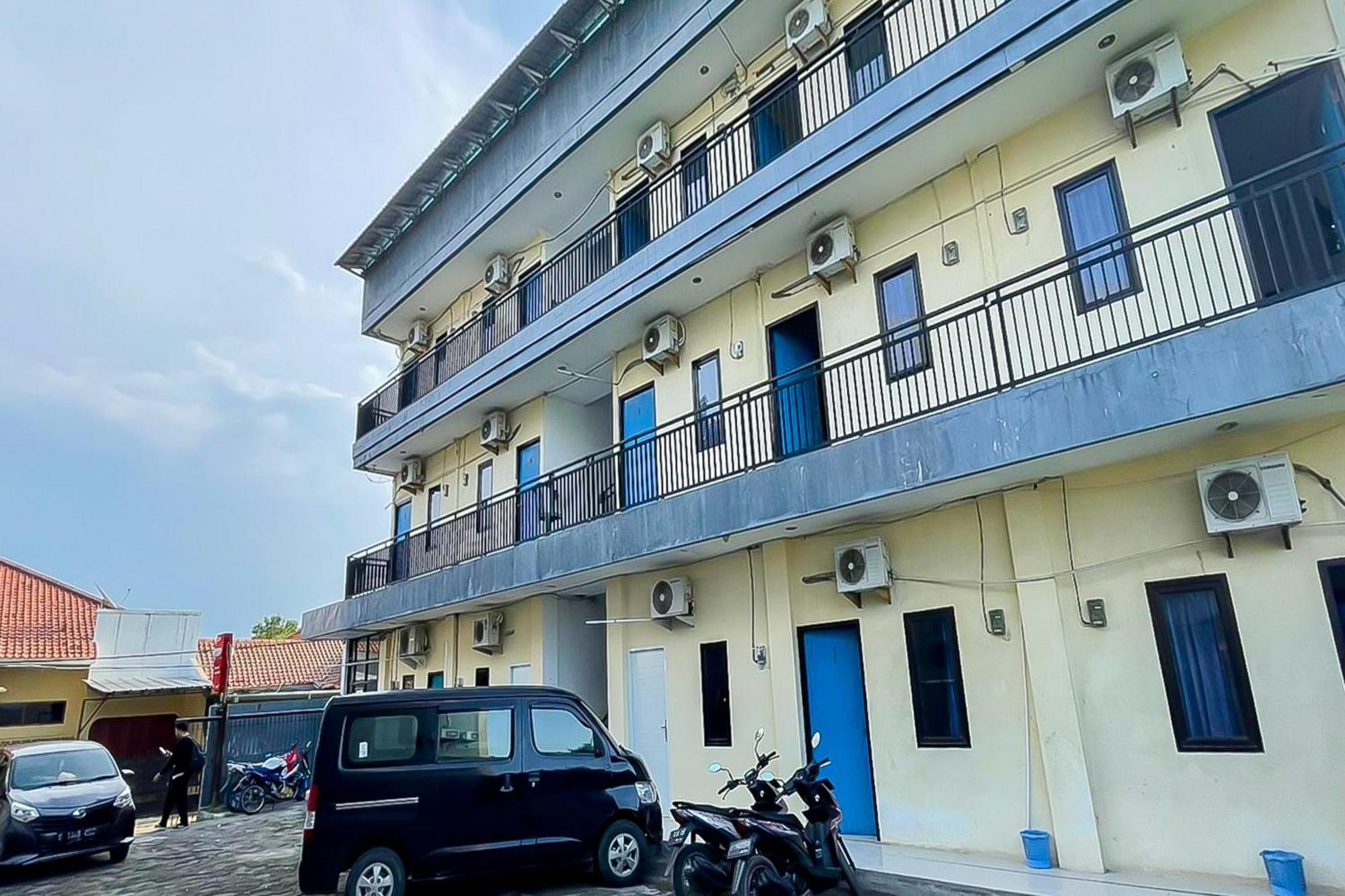Richmond Guest House Cirebon Redpartner Εξωτερικό φωτογραφία
